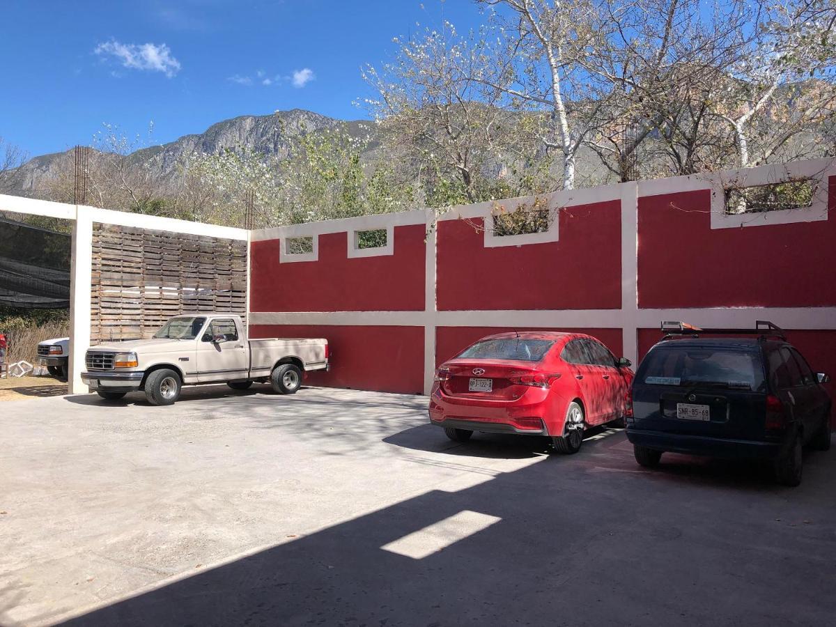 Oyo Hotel Cuatro Reales Galeana Exteriér fotografie